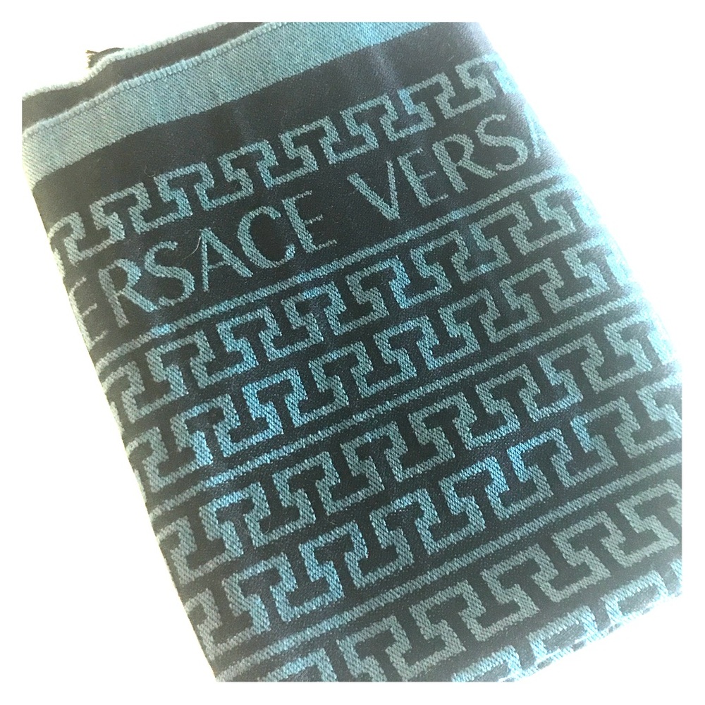 VERSACE Lambs Wool Medusa Blanket Scarf